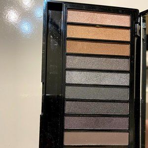 Revolution Eyeshadow Palette